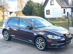 Rot Gebraucht 2018 VW Golf VII Limousine | 12.850 € (Guter Preis)