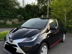 Schwarz Gebraucht 2017 Toyota Aygo Kleinwagen | 6.600 € (Guter Preis)