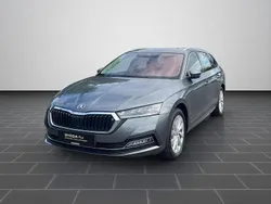 Graphitegrau metallic (metallic) Gebraucht 2024 Skoda Octavia Style Limousine | 26.300 € (Guter Preis)