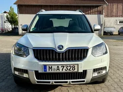 Weiß Gebraucht 2016 Skoda Yeti SUV | 13.550 € (Fairer Preis)