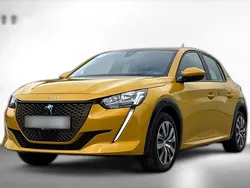 Gelb metallic Gebraucht 2021 Peugeot e-208 Active Kleinwagen | 16.380 € (Fairer Preis)