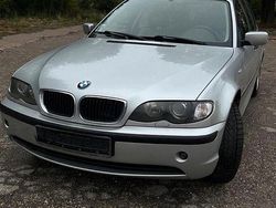 Grau Gebraucht 2004 BMW 320 Kombi | 1.500 € (Fairer Preis)