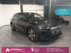 Grau Gebraucht 2024 Audi Q8 e-tron Advanced SUV | 60.970 € (Fairer Preis)