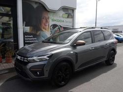 Schiefergrau Gebraucht 2023 Dacia Jogger Extreme Van / Kleinbus | 20.980 € (Etwas zu teuer)