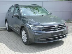 Grau Gebraucht 2023 VW Tiguan Life SUV | 24.990 € (Guter Preis)