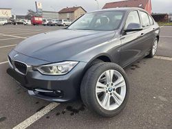 Grau Gebraucht 2012 BMW 320 Sport Line Limousine | 12.200 € (Fairer Preis)