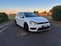 Weiß Gebraucht 2017 VW Golf VII R-line Limousine | 13.890 € (Etwas zu teuer)