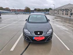 Grau Gebraucht 2011 Seat Altea XL Van / Kleinbus | 5.500 € (Fairer Preis)