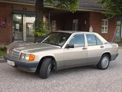 Beige Gebraucht 1989 Mercedes 190 Limousine | 6.300 €