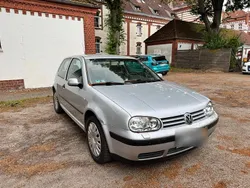 Grau Gebraucht 2001 VW Golf IV Edition Kleinwagen | 1.599 € (Etwas zu teuer)