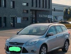 Grau Gebraucht 2011 Ford Focus Trend Kombi | 4.750 € (Guter Preis)