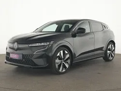 Schwarz Gebraucht 2023 Renault Mégane Techno SUV | 24.863 € (Guter Preis)
