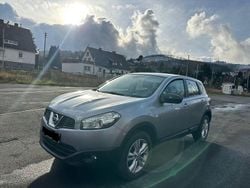 Grau Gebraucht 2013 Nissan Qashqai 360º SUV | 6.990 € (Guter Preis)