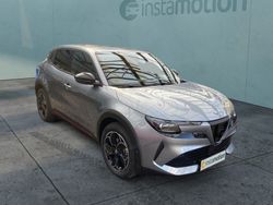 Grün Gebraucht 2024 Alfa Romeo Junior Edizione Speciale SUV | 41.740 € (Teuer)