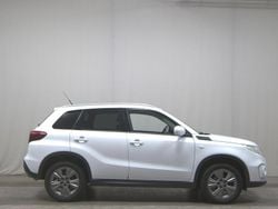 Weiss Gebraucht 2020 Suzuki Vitara Active SUV | 10.980 € (Superpreis)