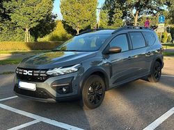Grau Gebraucht 2024 Dacia Jogger Extreme Van / Kleinbus | 17.900 € (Guter Preis)