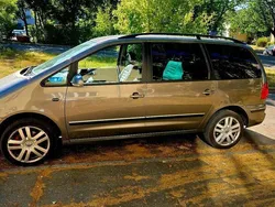 Grau Gebraucht 2007 VW Sharan Van / Kleinbus | 4.500 € (Fairer Preis)