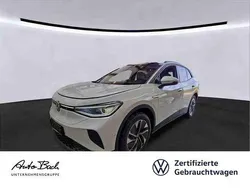 Weiß (gletscherweiß metallic/gletscherweiß metallic) Gebraucht 2022 VW ID.4 Pure SUV | 26.940 € (Fairer Preis)