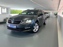 Grau Gebraucht 2020 Skoda Octavia Tour Kombi | 20.900 € (Fairer Preis)