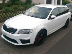 Weiß Gebraucht 2015 Skoda Octavia RS Kombi | 10.850 € (Guter Preis)