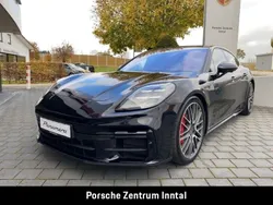 Tiefschwarzmetallic Neu 2024 Porsche Panamera Turbo E-Hybrid Limousine | 225.711 €