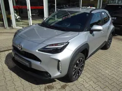 Shimmering silver Neu 2025 Toyota Yaris Cross SUV | 32.290 €