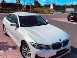 Weiß Gebraucht 2019 BMW 320 Limousine | 22.999 € (Superpreis)
