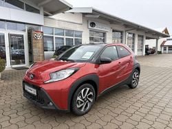 Chili red perleffekt/dach myst Neu 2025 Toyota Aygo X SUV | 16.999 € (Guter Preis)