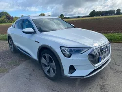 Gletscherweiß metallic Gebraucht 2021 Audi e-tron Advanced SUV | 35.799 € (Teuer)