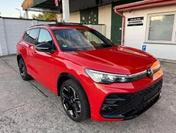 Rot Gebraucht 2024 VW Tiguan R-line SUV | 41.900 € (Superpreis)