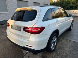 Weiß Gebraucht 2019 Mercedes GLC250 AMG line SUV | 29.350 € (Fairer Preis)