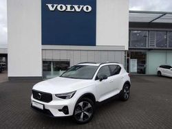Weiß Gebraucht 2024 Volvo XC40 Plus SUV | 36.900 € (Fairer Preis)