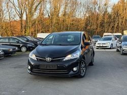 Schwarz Gebraucht 2014 Toyota Verso Executive Van / Kleinbus | 3.900 € (Fairer Preis)