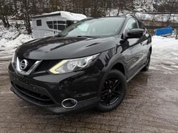 Schwarz Gebraucht 2016 Nissan Qashqai SUV | 14.499 € (Guter Preis)