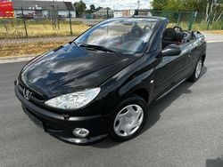 Schwarz Gebraucht 2003 Peugeot 206 CC Cabrio | 2.999 €