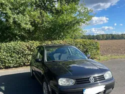 Schwarz Gebraucht 2002 VW Golf IV Limousine | 3.250 € (Etwas zu teuer)