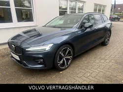 Blau Gebraucht 2024 Volvo V60 Plus Kombi | 39.890 € (Fairer Preis)