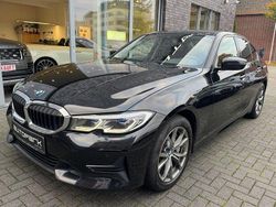 Schwarz Gebraucht 2021 BMW 330 Sport Line Limousine | 27.990 € (Etwas zu teuer)