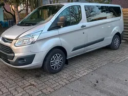 Grau Gebraucht 2015 Ford Transit Custom Van / Kleinbus | 14.500 € (Fairer Preis)