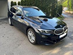 Schwarz Gebraucht 2023 BMW 320 Sport Line Kombi | 34.300 € (Etwas zu teuer)