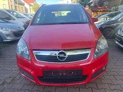 Rot Gebraucht 2006 Opel Zafira Edition Van / Kleinbus | 2.950 € (Guter Preis)