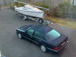 Blau Gebraucht 2000 Mercedes E240 Elegance Limousine | 5.400 €