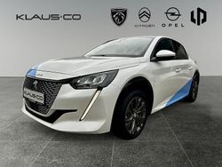 Weiß Gebraucht 2021 Peugeot e-208 Allure Kleinwagen | 16.440 € (Fairer Preis)