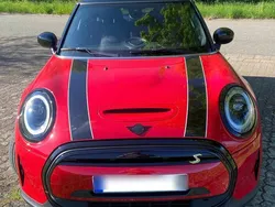 Rot Gebraucht 2023 Mini Cooper SE Kleinwagen | 29.500 €