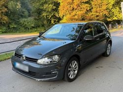 Grau Gebraucht 2015 VW Golf VII LOUNGE Limousine | 8.500 € (Guter Preis)