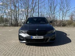 Grau Gebraucht 2022 BMW 330e Shadowline Limousine | 32.800 € (Fairer Preis)