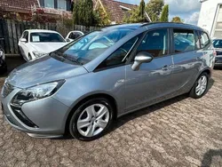 Silber Gebraucht 2015 Opel Zafira Tourer Edition Van / Kleinbus | 6.490 €