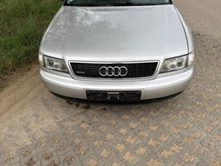 Silber Gebraucht 1994 Audi A8 Limousine | 6.000 €