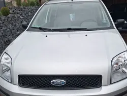 Silber Gebraucht 2004 Ford Fusion Viva X Limousine | 3.300 € (Fairer Preis)