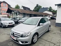 Silber Gebraucht 2013 Mercedes B200 Van / Kleinbus | 14.890 € (Fairer Preis)